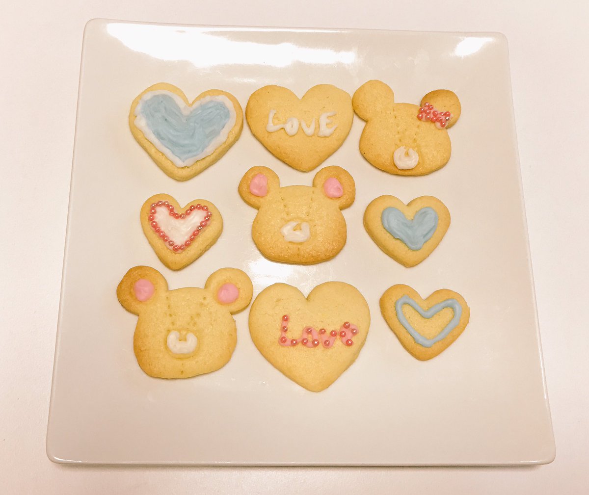 ট ইট র M1r0r1 共立食品株式会社様からいただいた アイシングクッキーが楽しめる手作り用のセット で 初めてアイシングクッキーを子供と一緒に作ってみました 初めてなので 不慣れなとこもありますが とても楽しかったです 美味しかったです 共立