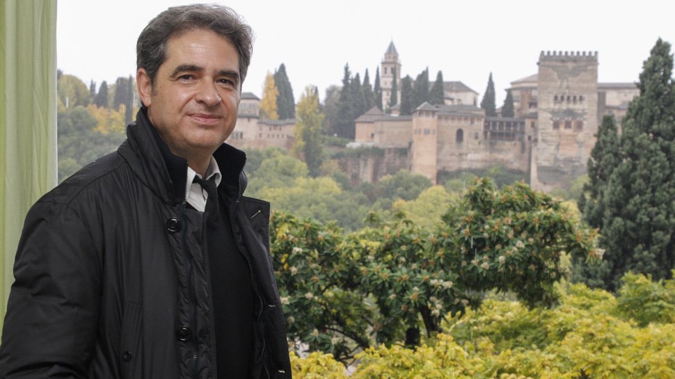AhoraGranada's tweet photo. El hombre que 'descifró' la #Alhambra https://t.co/MEKqnvFBZl https://t.co/mJxvnHIIfR