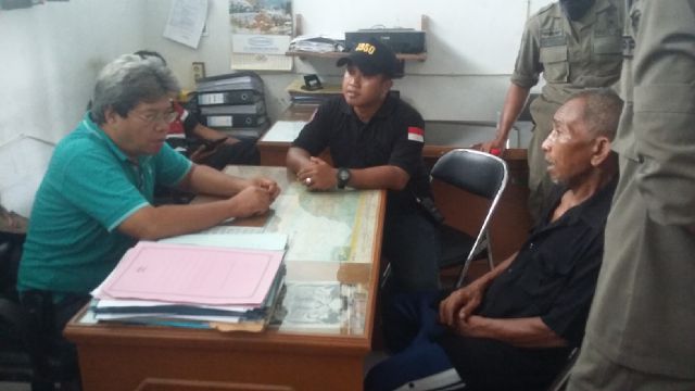 BidTrantibum's tweet photo. @DediMulyadi71 @satpolPP_Pwk @saepuddin_09 Penertiban Org Gila di Jatiluhur lgsg d serahkan k bidsos https://t.co/l18zJqQPoN