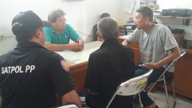 BidTrantibum's tweet photo. @DediMulyadi71 @satpolPP_Pwk @saepuddin_09 Penertiban Org Gila di Jatiluhur lgsg d serahkan k bidsos https://t.co/l18zJqQPoN