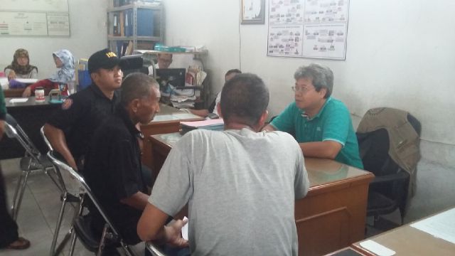 <a href="/DediMulyadi71/">Kang Dedi Mulyadi</a> <a href="/satpolPP_Pwk/">SatpolPP_Purwakarta</a> <a href="/saepuddin_09/">saepuddin</a> Penertiban Org Gila di Jatiluhur lgsg d serahkan k bidsos