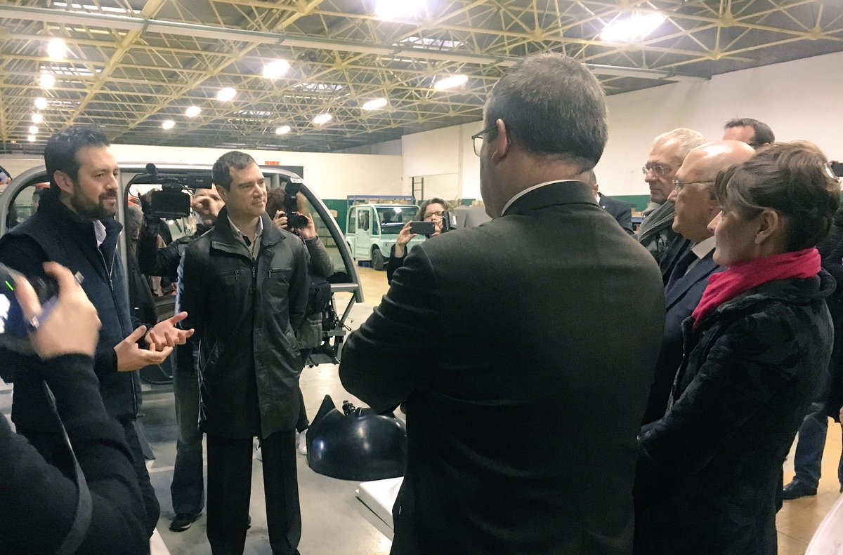 chsirugue's tweet photo. Avec @MichelSapin sur le site @xytlive #startup labellisée vitrine de l'industrie du futur https://t.co/gGQPUX4LYy
