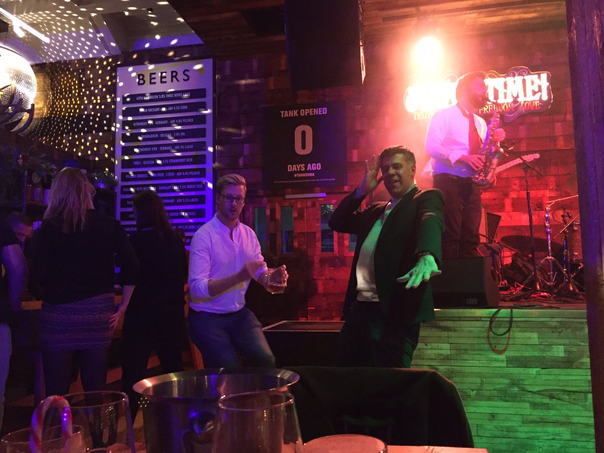 meetandpotato's tweet photo. Who needs words? @concept_22 #danceoff https://t.co/DO8uGQHiIX
