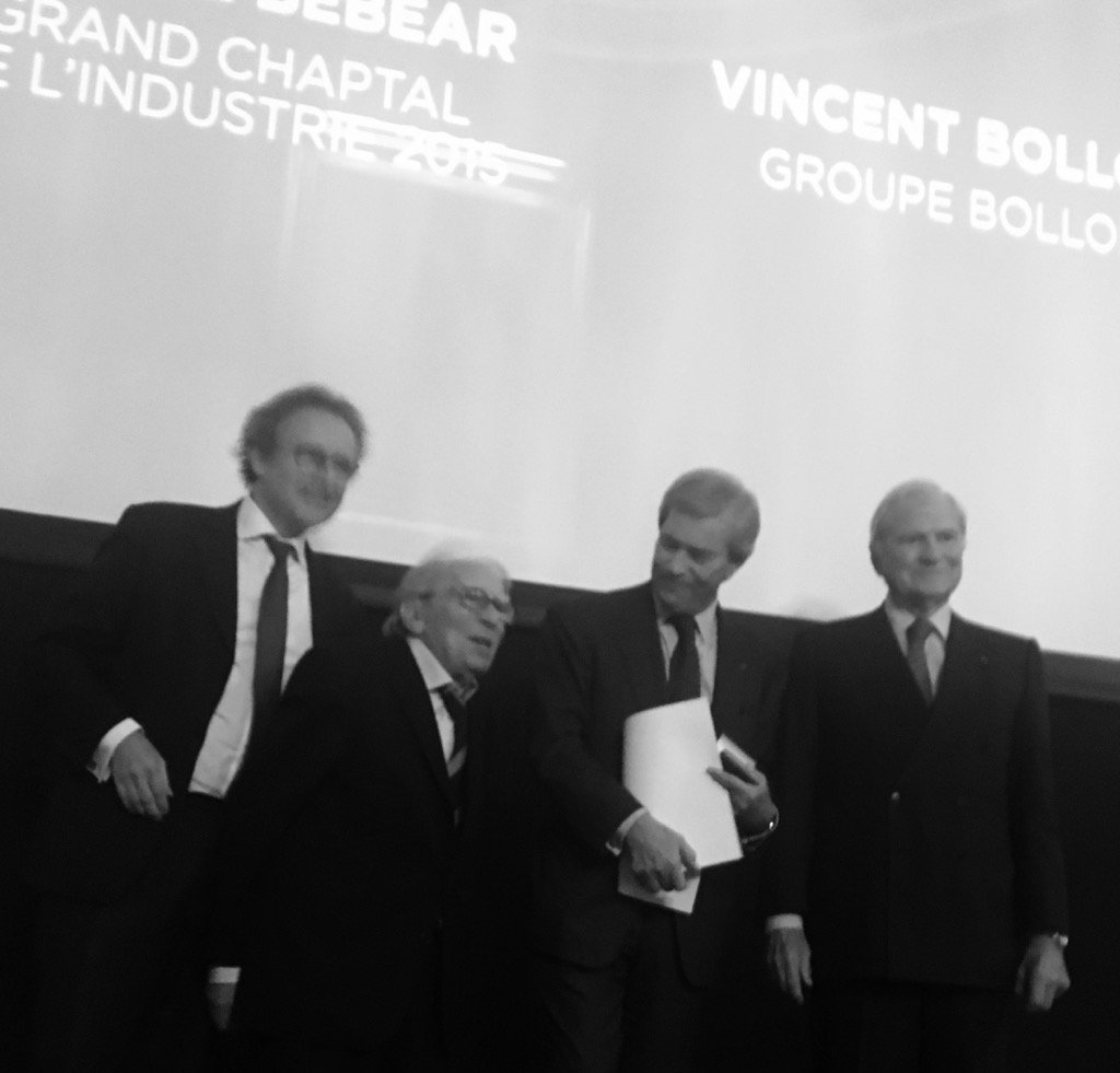IndustrieFrance's tweet photo. #Chaptal2016 À l'honneur Bernard Mouson, créateur des Chaptal #20ans Claude Bébéar &amp; Vincent Bolloré @oliviermousson https://t.co/Y3s1QPvBiE