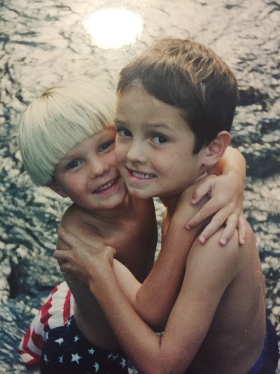 brycebunker13's tweet photo. thankful for everyone in my life❤️ https://t.co/SibVrSkLy1