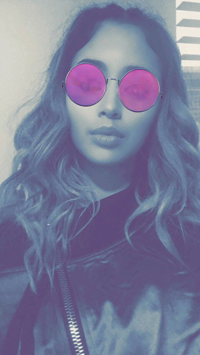 JASMINEVILLEGAS's tweet photo. ⭐️ https://t.co/BbEM20xB84
