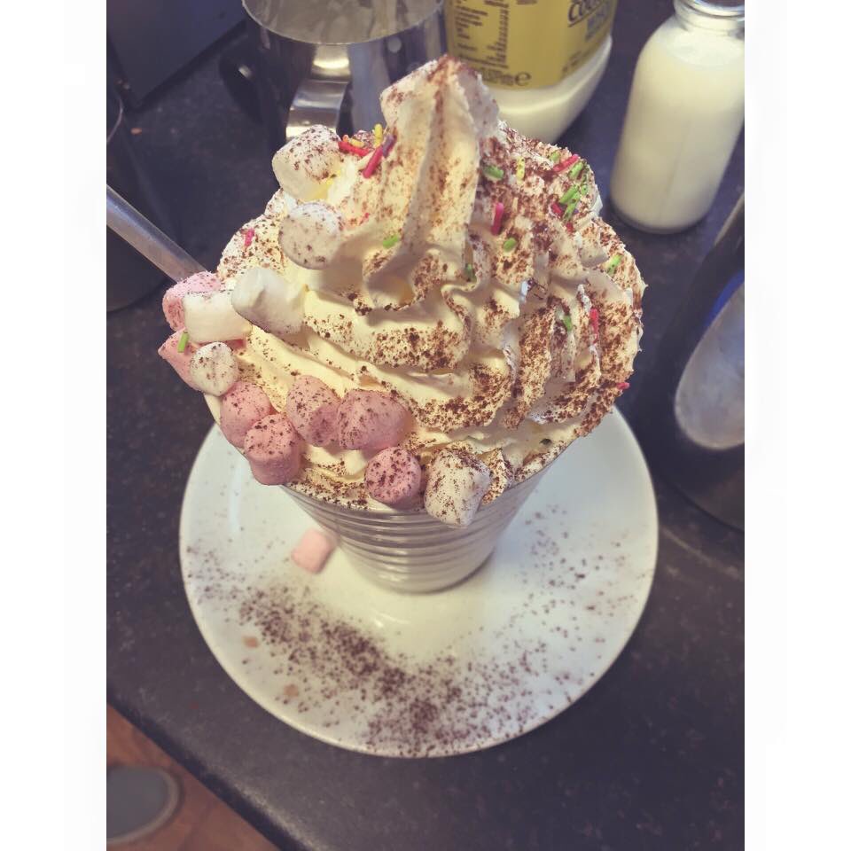 LazyCowModbury's tweet image. ❄️🌬on this cold day, come on down and indulge in a Hot Chocolate Deluxe!