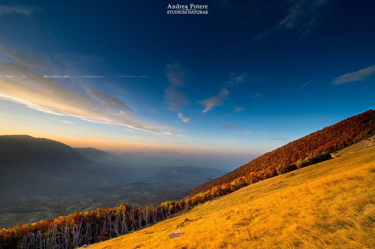 BorghiandSagre's tweet photo. "Il vento che passa
Il cielo che vola
È una vita sola" (A. #Mannarino). #Apriticielo #ParcoNazionaledellaMaiella 
Ph: Andrea Potere https://t.co/JwjSyfIB4C
