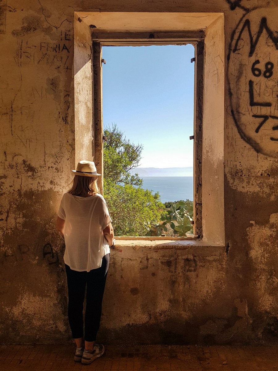 "Essere donna è così affascinante. E' una sfida che richiede tale coraggio, una sfida che non annoia MAI" O. Fallaci
#conledonnexledonne