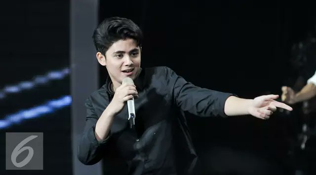 SCTV's tweet photo. Aliando Syarief Bintangi Sekuel Pesantren &amp; Rock n' Roll? @liputan6dotcom https://t.co/FP6FGcN4L4 https://t.co/y7XJbetjUX