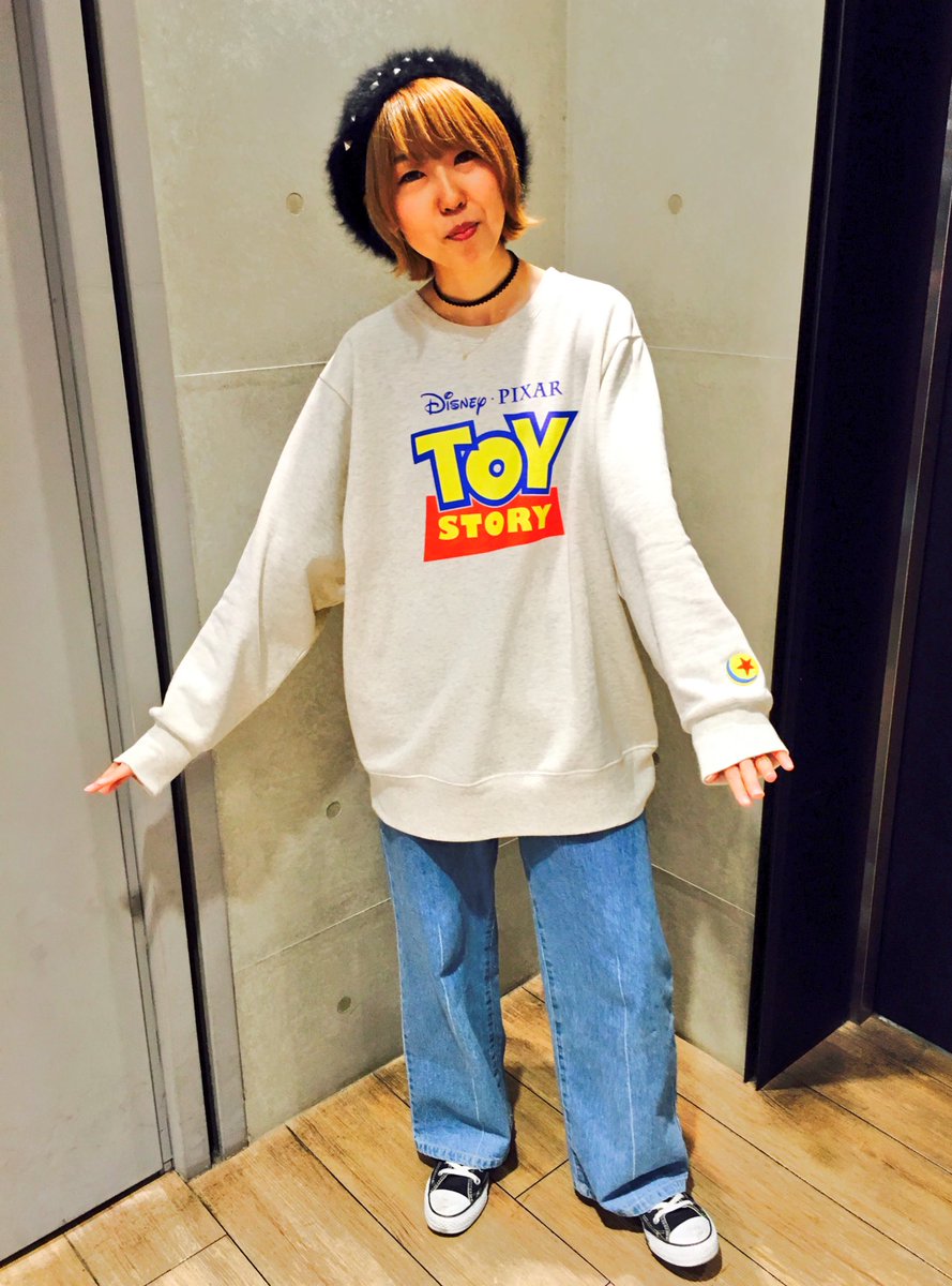 パニカムトーキョー 渋谷店 Pa Twitter スタッフ着回しコーデ 1つのアイテムを使って着回し 今回はトイストーリーのビッグ トレーナーです 1点で色々なコーディネートが組めるので使い勝手バッチリ パニカム キャラディネート キャラアワ トイ パニカムトーキョー 渋谷店 Pa Twitter スタッフ着回しコーデ 1つのアイテムを使って着回し 今回はトイストーリーのビッグ トレーナーです 1点で色々なコーディネートが組めるので使い勝手バッチリ パニカム キャラディネート キャラアワ トイ
