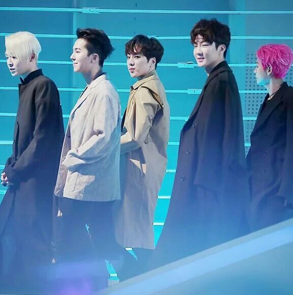 Eternityflyfly's tweet photo. WINNER 5 forever in my heart https://t.co/xyf8zvuKKZ