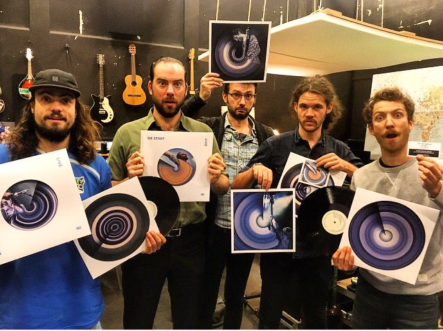 Out Now: 'De Staat - Live In Utrecht'
Our 1st ever live album, on 2LP or 2CD. LP: wehavemerch.net/a-45712154/de-… CD: wehavemerch.net/a-45712197/de-…
