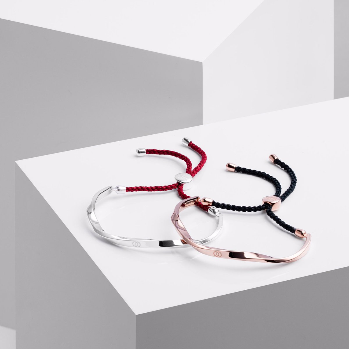 SuffolkParade's tweet photo. It's #blackfriday head over to https://t.co/bcWPIkJGyI to get 30% off EVERYTHING! code BLACK30 

#Bracelets #bangles #fashion #suffolkparade https://t.co/a5XJUU8eH1