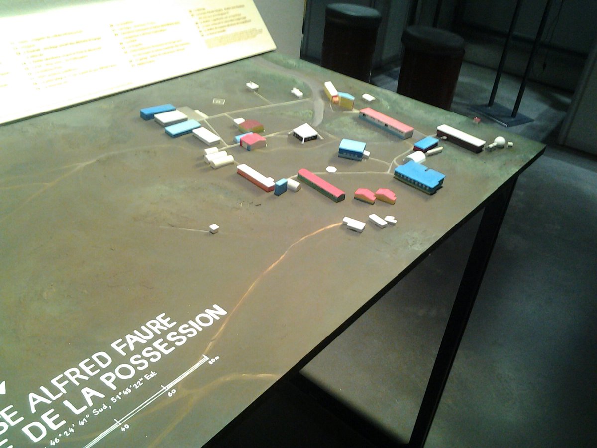 FabienJhistarry's tweet photo. #IMGS4 @CCSTI74 @NathalieCauvi bizarrement, c'est la représentation miniature d'une base scientifique qui m'a le plus marqué #modelisme 2/2 https://t.co/wXENrkNrEW