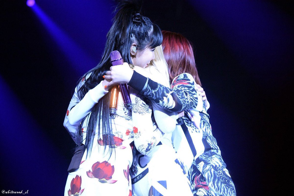 cinnody_'s tweet photo. Thank you💕 
You guys are all the best❤️
The one and only girl group I love😊💕 #CryInside
#ThankYou2NE1 https://t.co/3K8iRZjVtA
