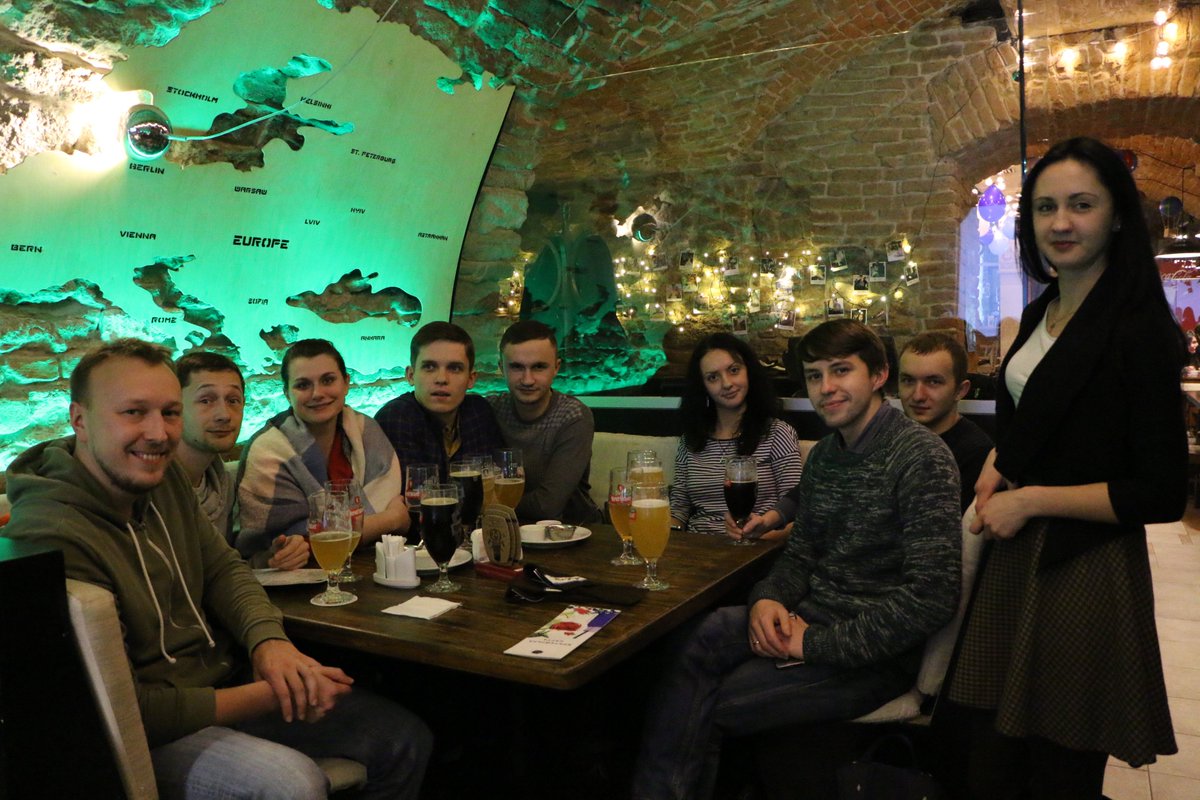 DrupalCafeLviv's tweet photo. Вчорашня зустріч: цікаві доповіді, дружня атмосфера і дискусія на тему #drupal8 
#Львів #Drupal https://t.co/rWNvrCjO3J