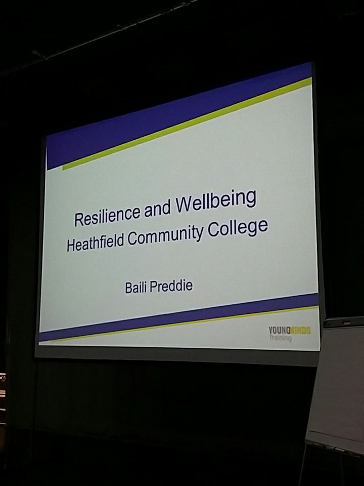 @Heathfield_CC <a href="/YoungMindsUK/">YoungMinds</a> the training begins #excited #UHU2016