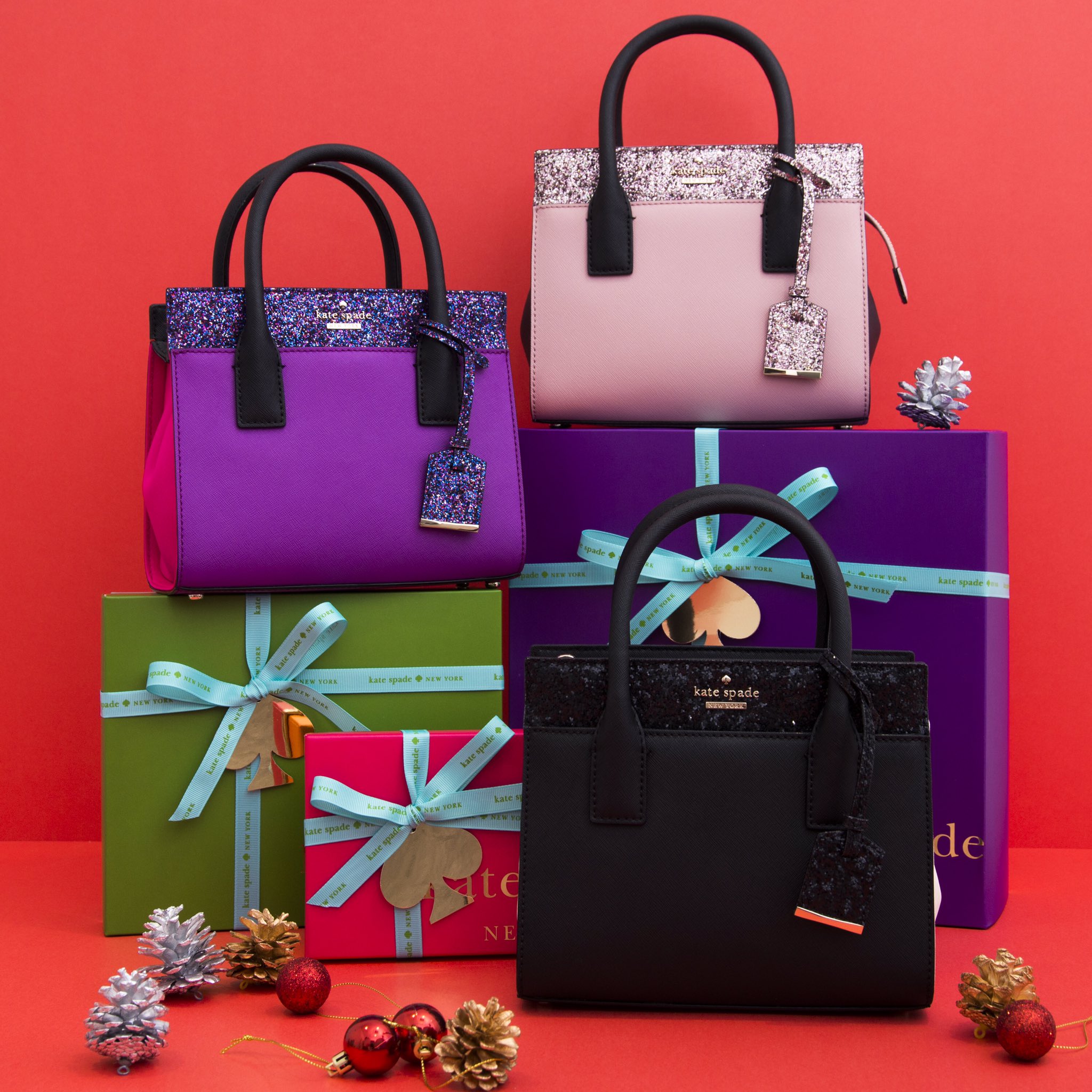 【即完売・レア品】kate spade クリスマス限定品　ミニキャンダス 美品 ケイトスペード クリスマス限定 ミニキャンダス
