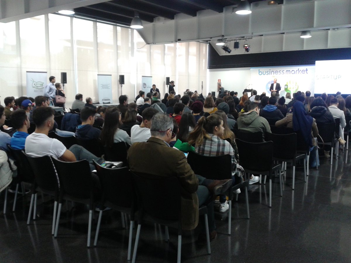 insectside's tweet photo. En #bmelche disfrutando del ambiente emprendedor #insectside #umh #elche @nauinnovacioumh @ceeielche @PcientificoUMH https://t.co/012eq3AtZC