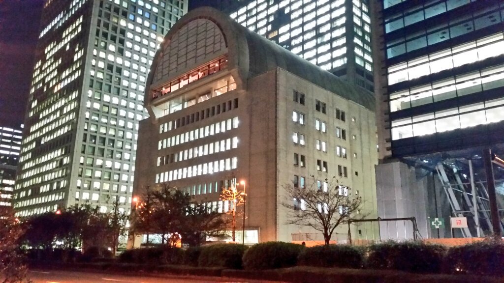 日比谷の日本プレスセンタービルに着きました カマボコのような外観が目立ちます 日本記者クラブや新聞協会もここにあります 冨永 格 たぬちん Scoopnest