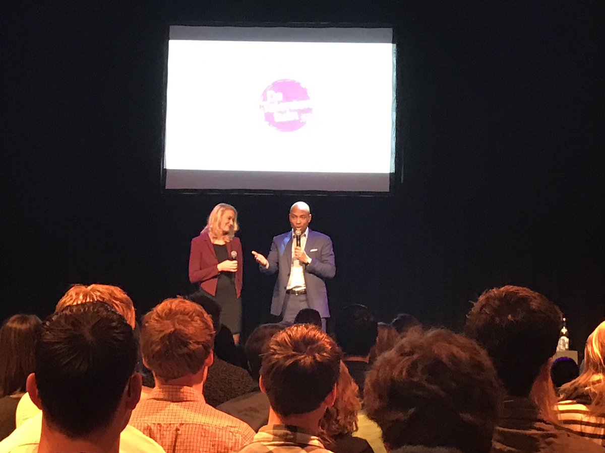 Jonge achterhoekse talenten in gesprek bij de Talententuin met Xigna voor innovatieve uitdagende jobs met dagvoorzitter Humberto Tan