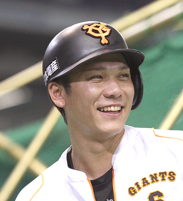 TokyoGiants's tweet photo. 今年度の #ベストナイン が２５日、発表され、セ・リーグの三塁手部門で #村田修一 選手、遊撃手部門で #坂本勇人 選手が選ばれました！
詳細はこちら⇒https://t.co/xqffpsSPPx

#巨人 #ジャイアンツ https://t.co/tLV39Ml40J