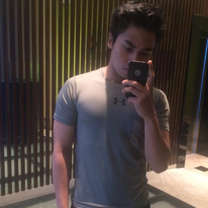 Indrachazzy's tweet photo. Come hangout with me on #BIGOLIVE. https://t.co/Eln028aw78 https://t.co/qqS7emhXit