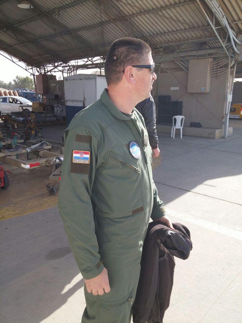  Izrael zatražio hitnu pomoć Hrvatske, Plenković i Kolinda šalju avione - Page 3 CyG_WHoW8AE4NfR