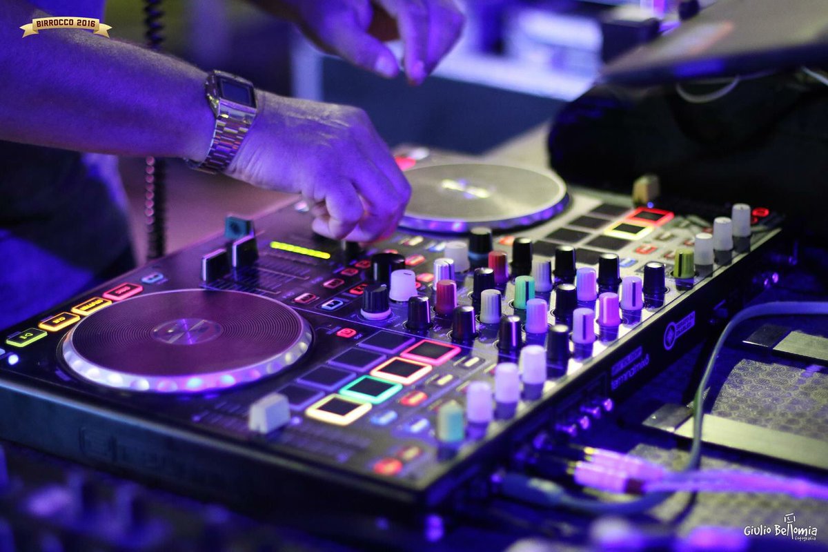 @DjPointRagusa #reloop #terminalmix8  #seratodj ....una bomba!!!