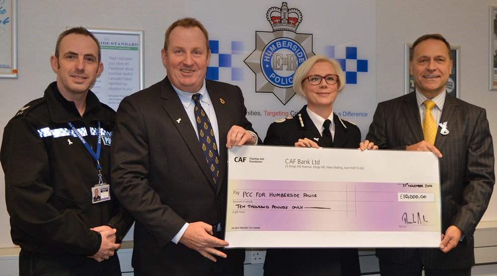 #HumbersidePolice 'kick starts' its #Police #Cadets scheme in #Grimsby &amp; #Hull humberside.police.uk/news/£10k-kick-start-cadets