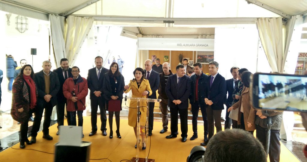 Rurapolis's tweet photo. Asistimos a la XXI edición de Expomiel en el Palacio de la Merced. #Expomiel16 poniendo en valor la importancia de nuestro sector #apícola https://t.co/Iu23LKO2on