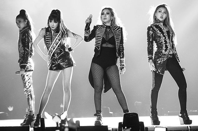 Jins_donut's tweet photo. The story began. The story ended 
#ThakYou2NE1 #4ever2NE1 https://t.co/eIC8t9Acmv