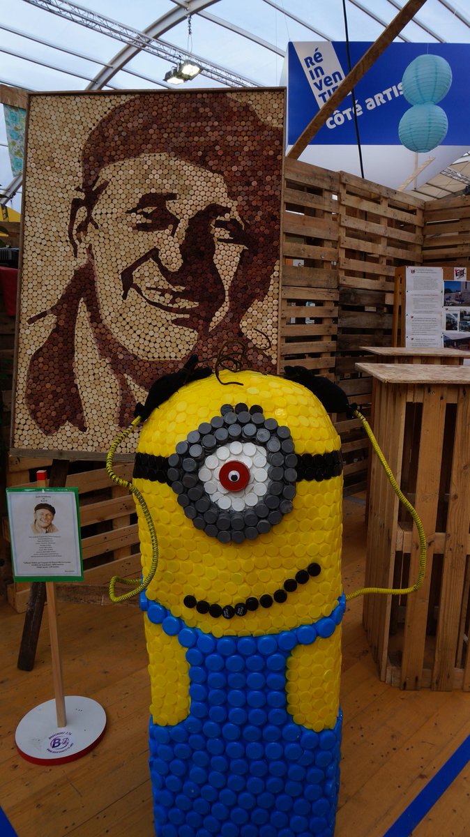 LeHavreMetro's tweet photo. De magnifiques réalisations artistiques à partir d'objets récupérés 😍 à découvrir au salon #réinventif #LeHavre #réemploi #recyclage https://t.co/lTOILHFvh3