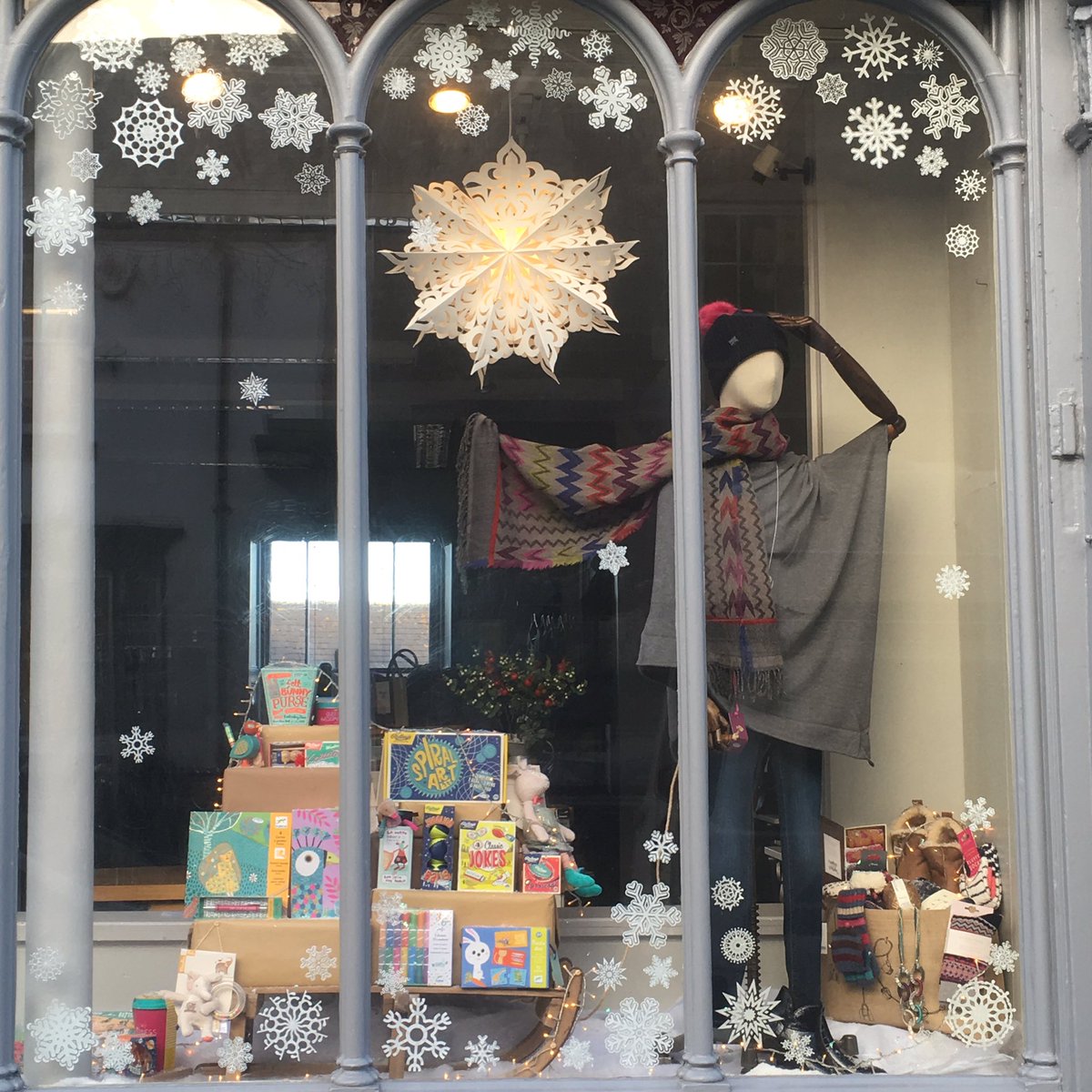 HayMarketsLtd's tweet photo. A windy window & laden sledges from @numbertwohay #ChristmasShopWindow https://t.co/Yl1oFwlTF3