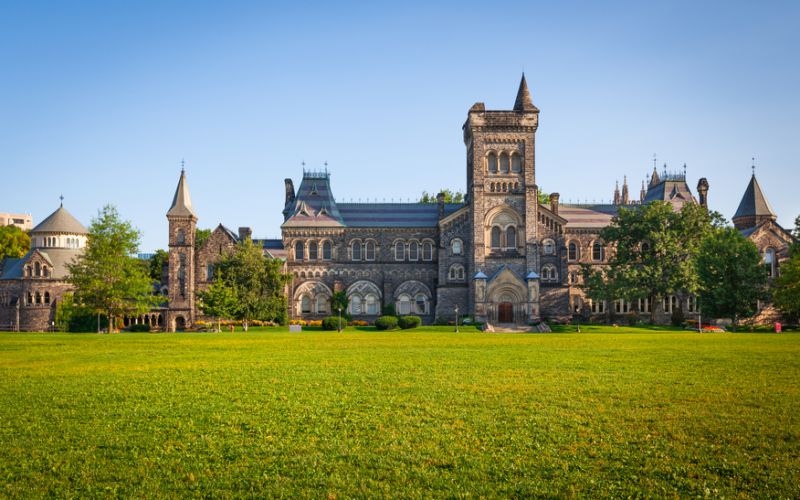 THEworldunirank's tweet photo. Top universities in Canada, according to Global University #EmployabilityRanking https://t.co/XkewcCvMGe https://t.co/0N2ygsO832