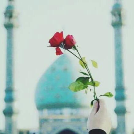 ro_ri_to's tweet photo. يَـا غَائِـباً 
رُغمَ المسَـافَةِ بَيننَا 
مَـا أقرَبَـكـ https://t.co/s3mMll6FQm