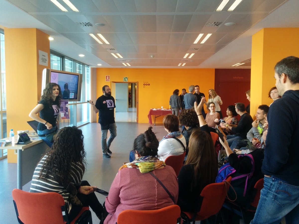 <a href="/2rescapp/">2RescApp</a> Una App que pot salvar vides amb <a href="/ferenfer/">Fernando Campaña</a> a Jornada #recercainfermSM a <a href="/COIBarcelona/">Col·legi d'Infermeres i Infermers de BCN (COIB)</a> <a href="/infermerescat/">Consell d’Infermeres</a> <a href="/ALEXMARIEGES/">Àlex Marieges</a> <a href="/AlbertTortSiso/">Albert Tort Sisó</a>