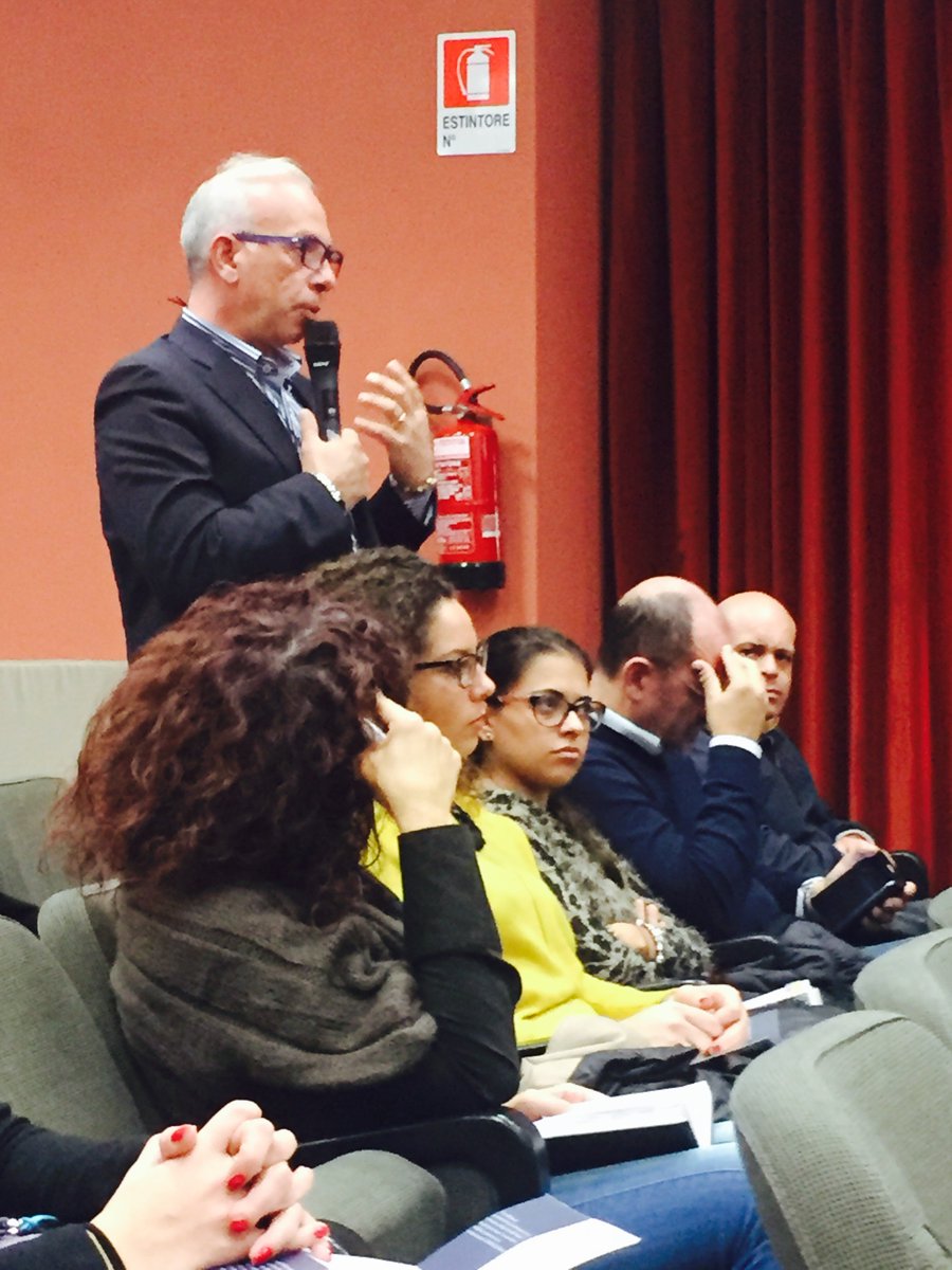 MiccoliGiuseppe's tweet photo. Salvo Borrelli #coop #terraiblea @consorzio_solco racconta il progetto #terramia #ragusa #agricoltura #sociale #Hds2016 #lavoro #disabilita https://t.co/J0G1M4OLq4
