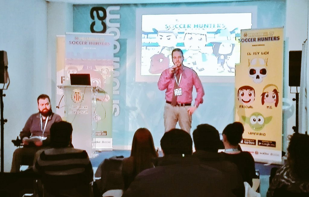 FGlobalis's tweet photo. @VampirakoStudio nos presenta en la #showroom de #Destaca2016 el juego oficial del @VillarrealCF #innovacion #tecnologia https://t.co/Q0IkEg728G