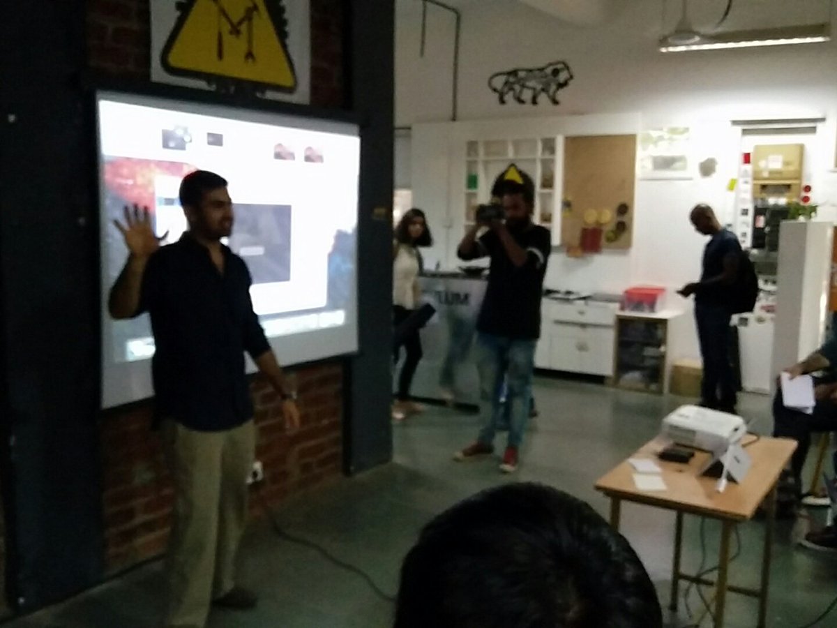 thomasmeghe's tweet photo. STEAM School by @makersasylum is about to start : 9 days of rapid prototyping and innovation (cc @LabFabfr @assobug) https://t.co/gIKAPZuPJ4