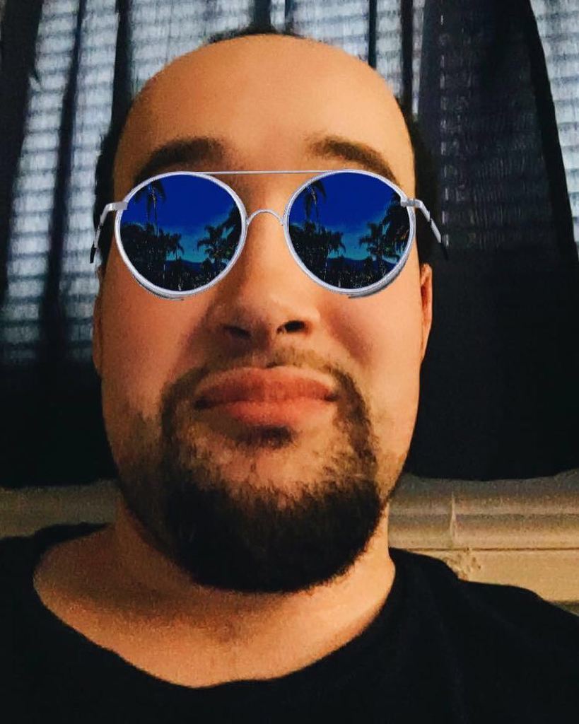 kingmac84's tweet photo. Just #chillinout on a #friday #haveagreatdayeveryone #happyfriday #gotmyswagon #lolgram https://t.co/0P4Jzw7D2W https://t.co/aDDFLroKOv