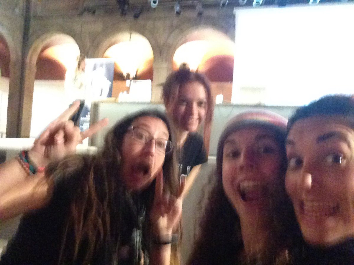 dolmenika's tweet photo. Los locos arqueólogos la están liando pardísima en el #RAM2016 @LURE_ARQUEO @Alcalahenares @alcala https://t.co/en3h4G0IDU