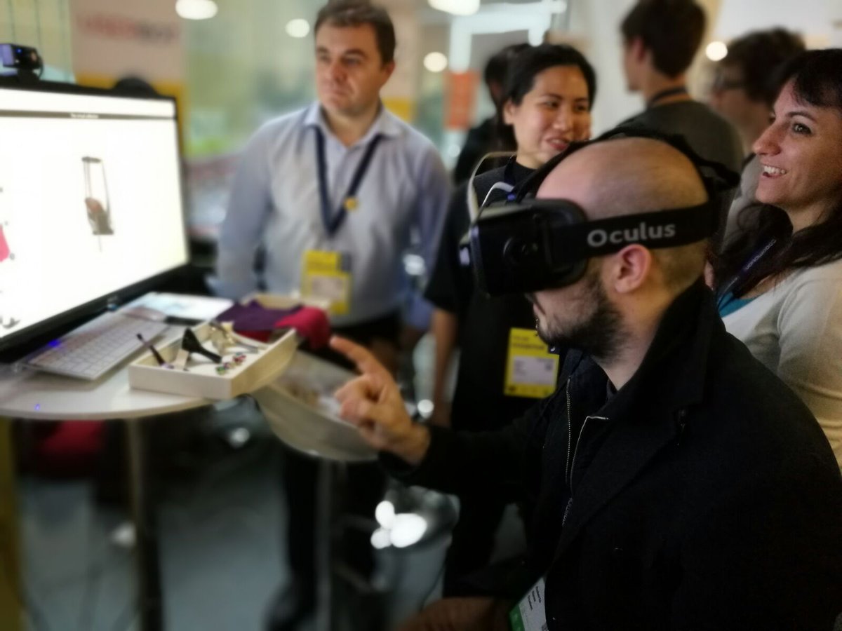 ELSECorp's tweet photo. #Fashion from another perspective, #Luxury product customization through #VR | #VRxVR #VirtualRetail #ELSECorp https://t.co/o6LNdXxvbH