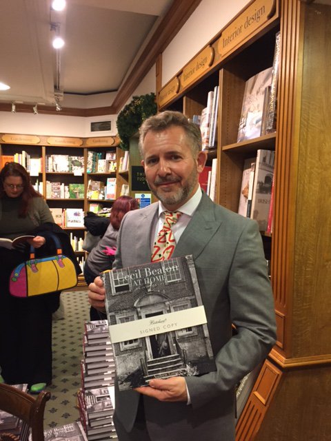 rizzoli_booksUK's tweet photo. TY for a lovely christmassy evening @Hatchards  
You can now pick up your #signed copy of @CB_at_home #BooksMakeGreatGifts https://t.co/BdqV3rr0gz