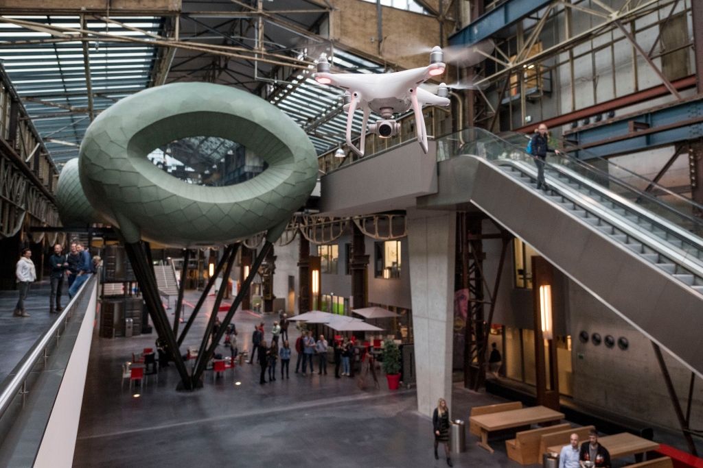tubantia's tweet photo. Drones vanaf volgend jaar als keuzevak op ROC van Twente https://t.co/NaOyi2sQAX https://t.co/mGSIBNV1OO