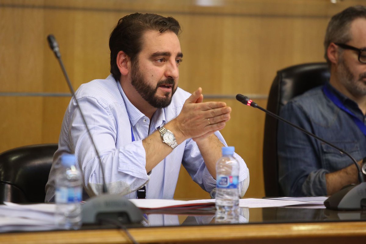 foroUSAES's tweet photo. #JesúsRamónLaca takes thr floor en el #GlobalKnowledgeUGR https://t.co/xxN725wLhE