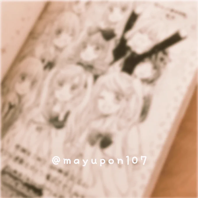 11月25日、キミとだけは恋に堕ちない3巻発売になりました〜
次男が色々動き出しております。よろしくお願いいたします!

巻末には歴代ヒロイン集合絵描きました!なるべく当時の絵柄に近づけたつもりですが、難しかった…
紗和はわりと再現しやすかったです笑 