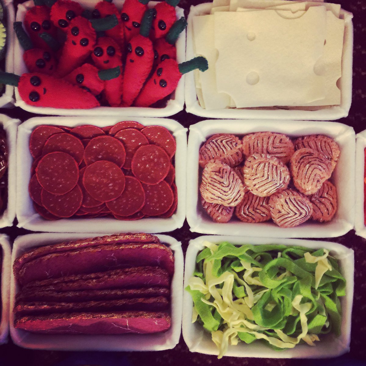 sewyoursoul's tweet photo. Shredded lettuce and chillis #sparrowsdeli #miamiscope https://t.co/ah6liTAJRX