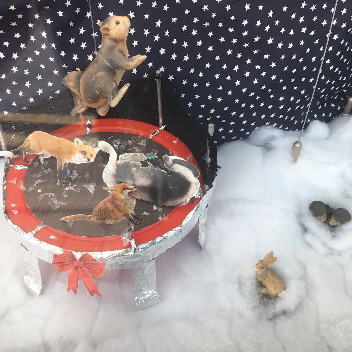 HayMarketsLtd's tweet photo. #hayonwye @McCartneysLLP mini recreation of the #JohnLewisAdvert for their #ChristmasShopWindow is better than the original! #christmasjoy https://t.co/0fR3fUnnk0